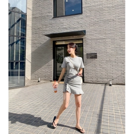 Drawstring pleated ruffle skirt fishtail skirt round neck short sleeve t-shirt short skirt light grey slim slim dress sexy